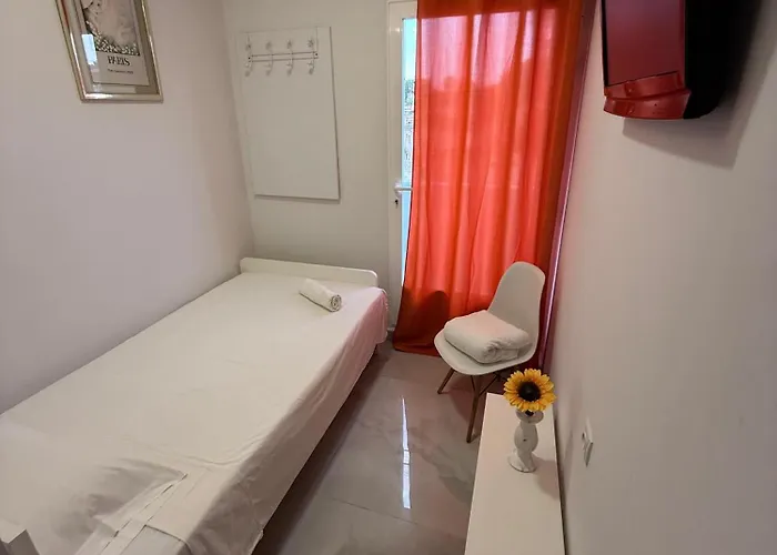 Noy Летний дом Godelleta